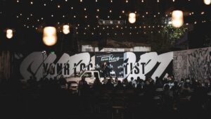 Comedy tour that started outdoors in pandemic coming indoors to Royal Oak